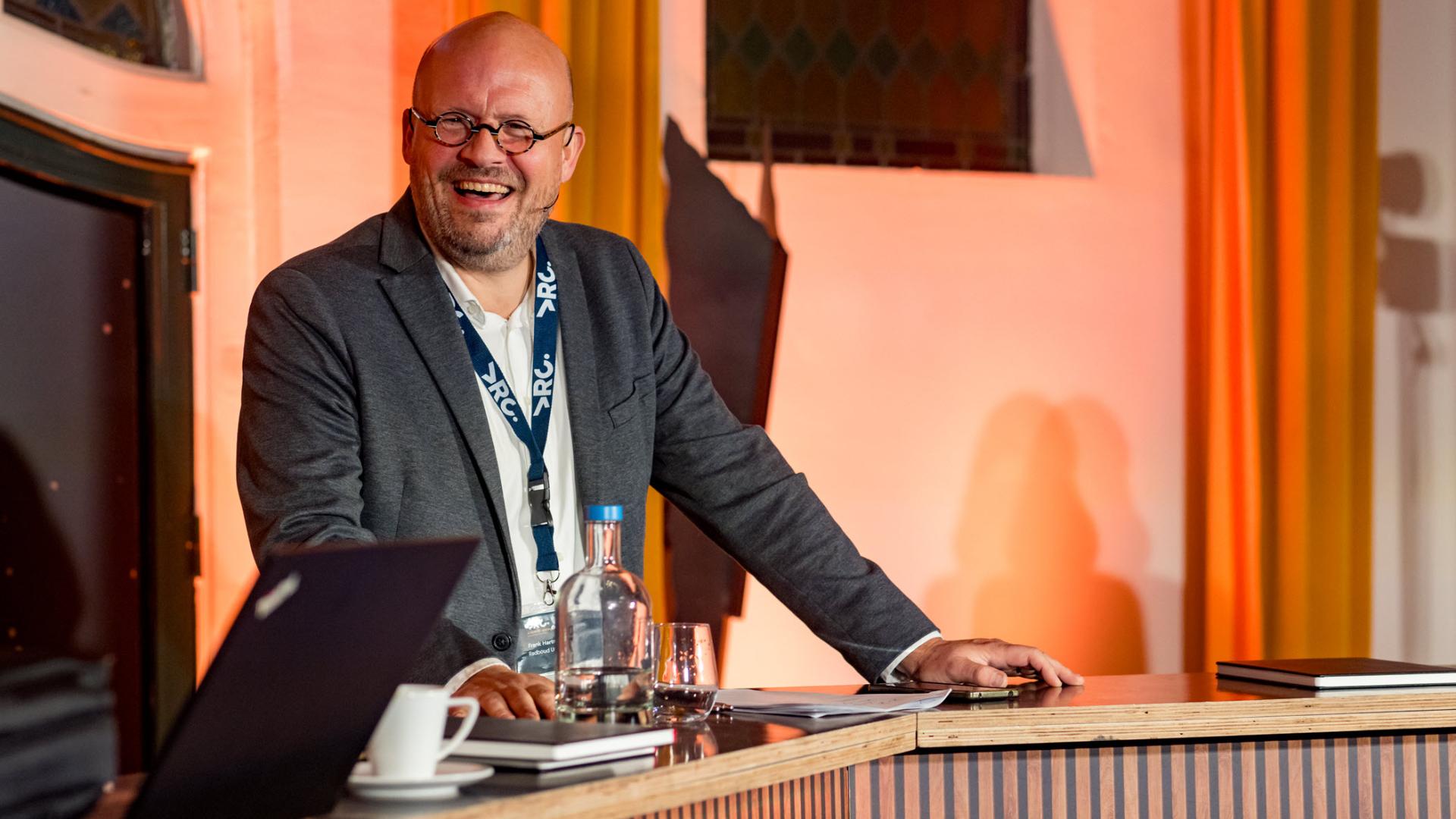 Frank Hartmann inhoud